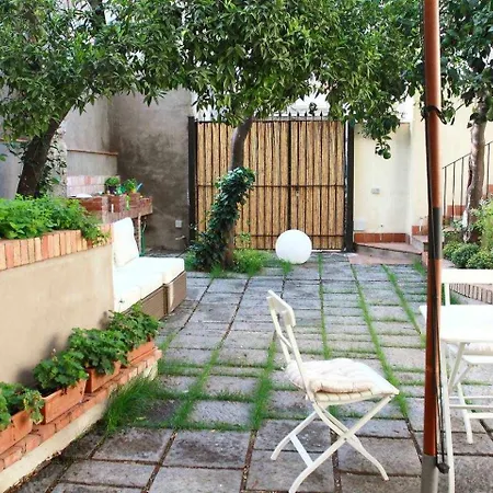 Comeinsicily Cortedeilimoni Charming & Relax Acireale