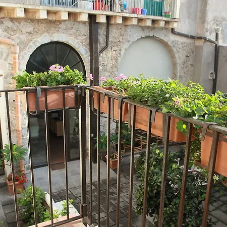 Comeinsicily Cortedeilimoni Charming & Relax 2* Acireale