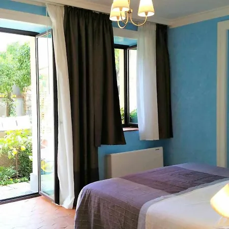 לינה וארוחת בוקר Comeinsicily Cortedeilimoni Charming & Relax 2*