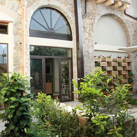 Alojamento de Acomodação e Pequeno-almoço - Comeinsicily Cortedeilimoni - Charming & Relaxing Luxury Acireale