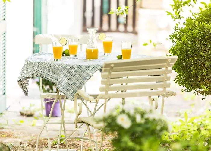 Alojamento de Acomodação e Pequeno-almoço - Comeinsicily Cortedeilimoni - Charming & Relaxing Luxury 4*