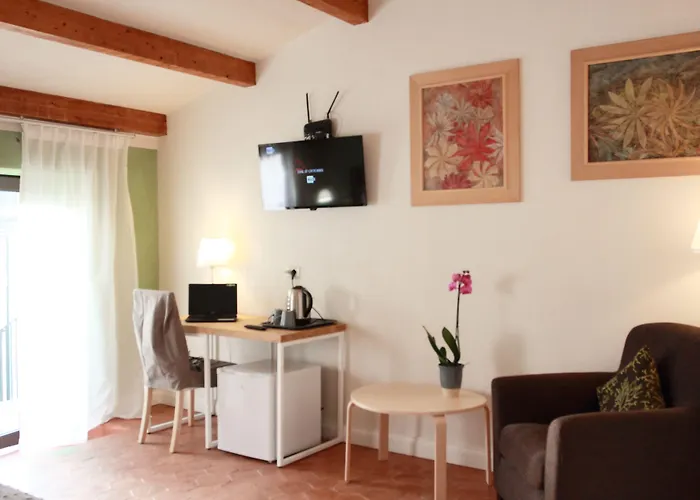 Alojamento de Acomodação e Pequeno-almoço - Comeinsicily Cortedeilimoni - Charming & Relaxing Luxury 4*