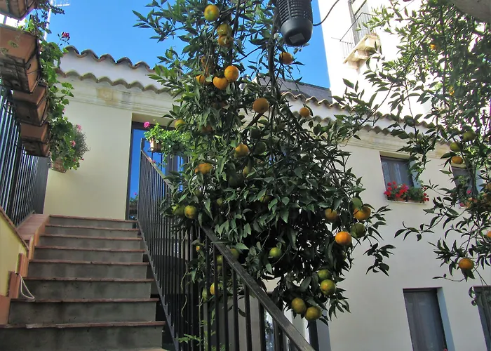 - Comeinsicily Cortedeilimoni - Charming & Relaxing Luxury